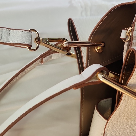 Anne Klein white and tan crossbody purse handbag 3 inner pockets li9n logo - Picture 6 of 15